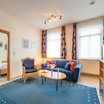 Strandvilla Glueckauf Aparthotel