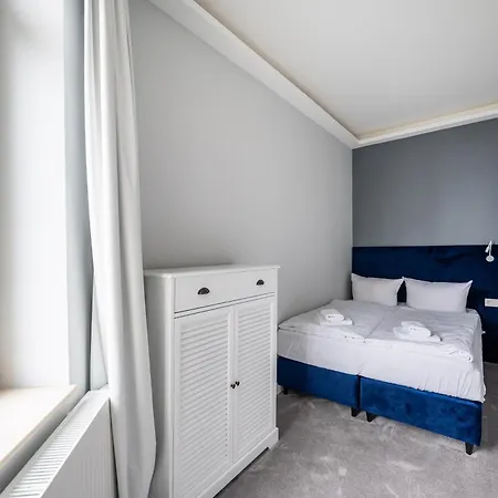 Strandvilla Glueckauf Апарт-отель Остзебад Бинц