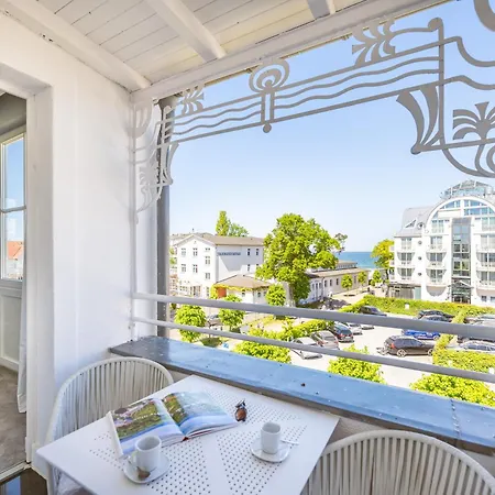 Strandvilla Glueckauf Aparthotel