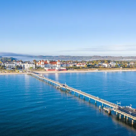 Strandvilla Glueckauf Apartmanhotel 4*