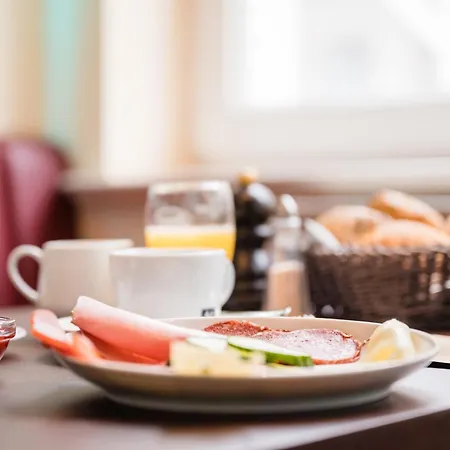 Strandvilla Glueckauf 4* Остзебад Бинц