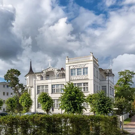Strandvilla Glueckauf Aparthotel