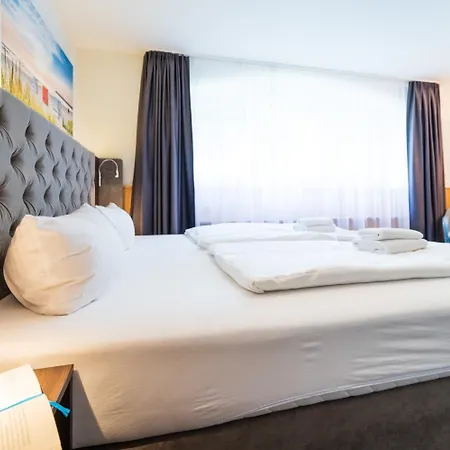 Strandvilla Glueckauf Апарт-отель Остзебад Бинц