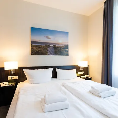 Strandvilla Glueckauf Апарт-отель Остзебад Бинц