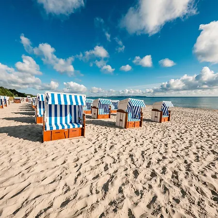 Hotel apartamentowy Strandvilla Glueckauf