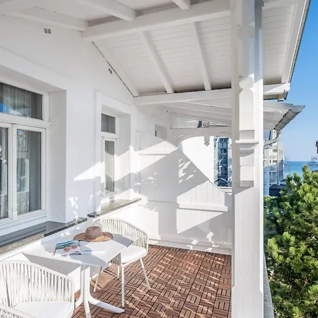 Strandvilla Glueckauf