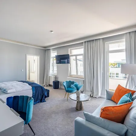Apart-hotel Strandvilla Glueckauf 4*
