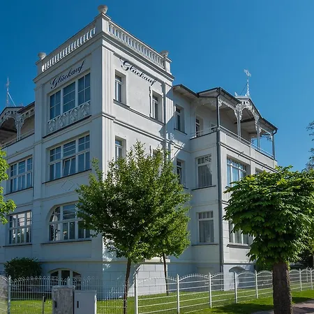 Strandvilla Glueckauf Aparthotel