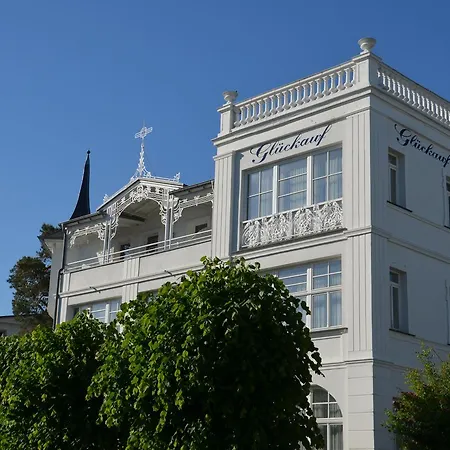 Апарт-отель Strandvilla Glueckauf
