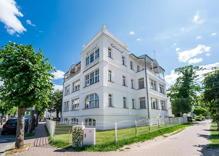 Apartmanhotel Strandvilla Glueckauf