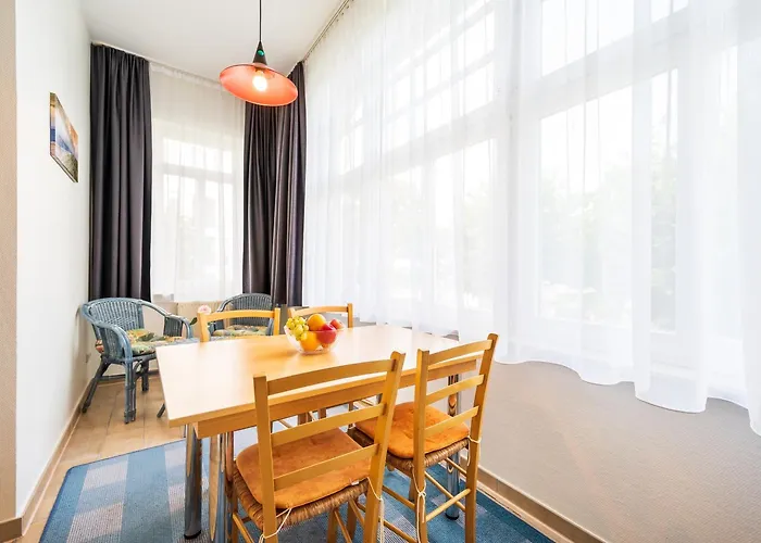 Hotel apartamentowy Strandvilla Glueckauf 4*